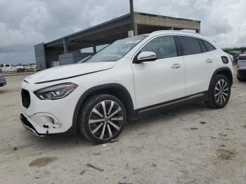  Salvage Mercedes-Benz GLA