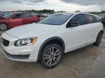  Salvage Volvo V60