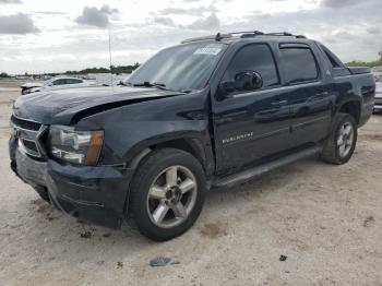  Salvage Chevrolet Avalanche