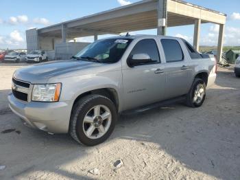  Salvage Chevrolet Avalanche