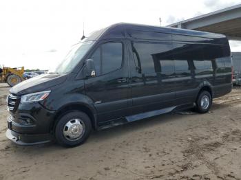  Salvage Mercedes-Benz Sprinter