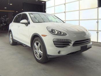  Salvage Porsche Cayenne