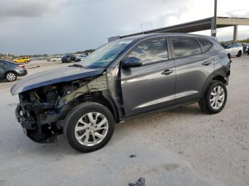  Salvage Hyundai TUCSON