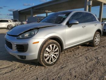  Salvage Porsche Cayenne