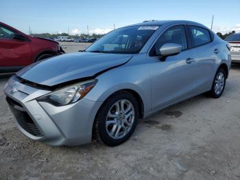  Salvage Toyota Yaris