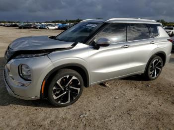  Salvage Mitsubishi Outlander