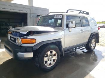  Salvage Toyota FJ Cruiser