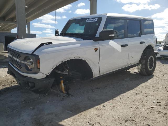  Salvage Ford Bronco