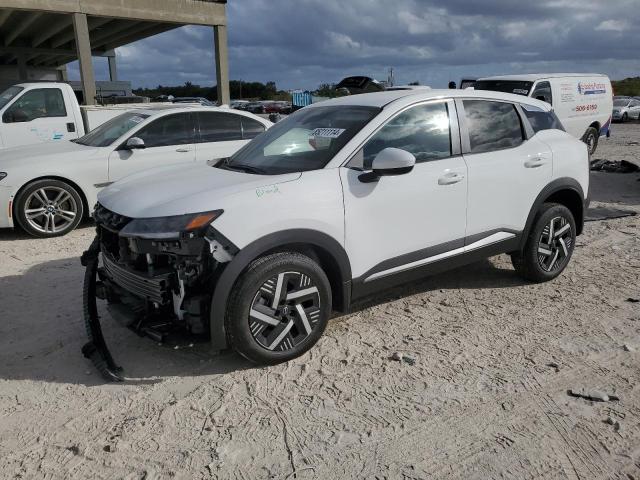  Salvage Nissan Kicks