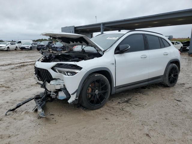  Salvage Mercedes-Benz GLA