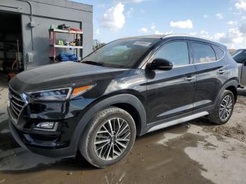  Salvage Hyundai TUCSON