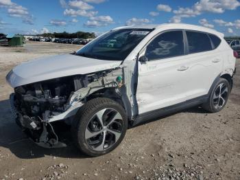  Salvage Hyundai TUCSON