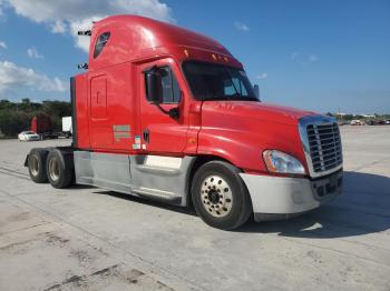  Salvage Freightliner Cascadia 1