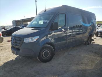  Salvage Mercedes-Benz Sprinter