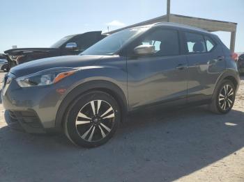  Salvage Nissan Kicks