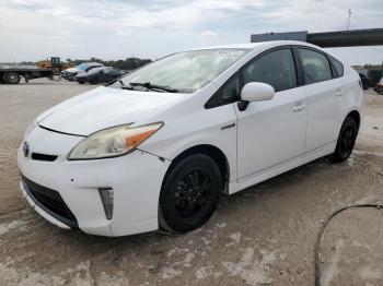  Salvage Toyota Prius