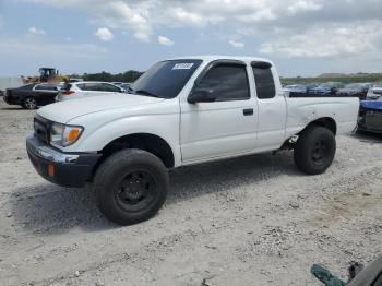  Salvage Toyota Tacoma