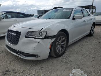  Salvage Chrysler 300