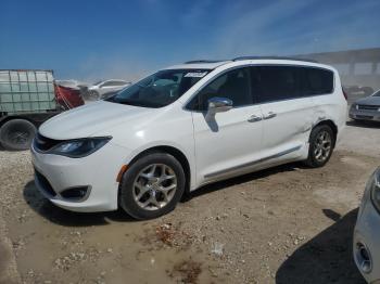  Salvage Chrysler Pacifica