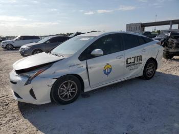  Salvage Toyota Prius