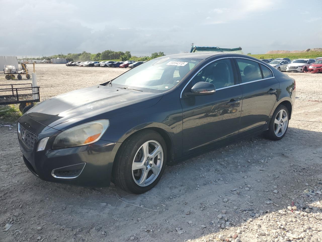 Volvo S60 T5 Image 1