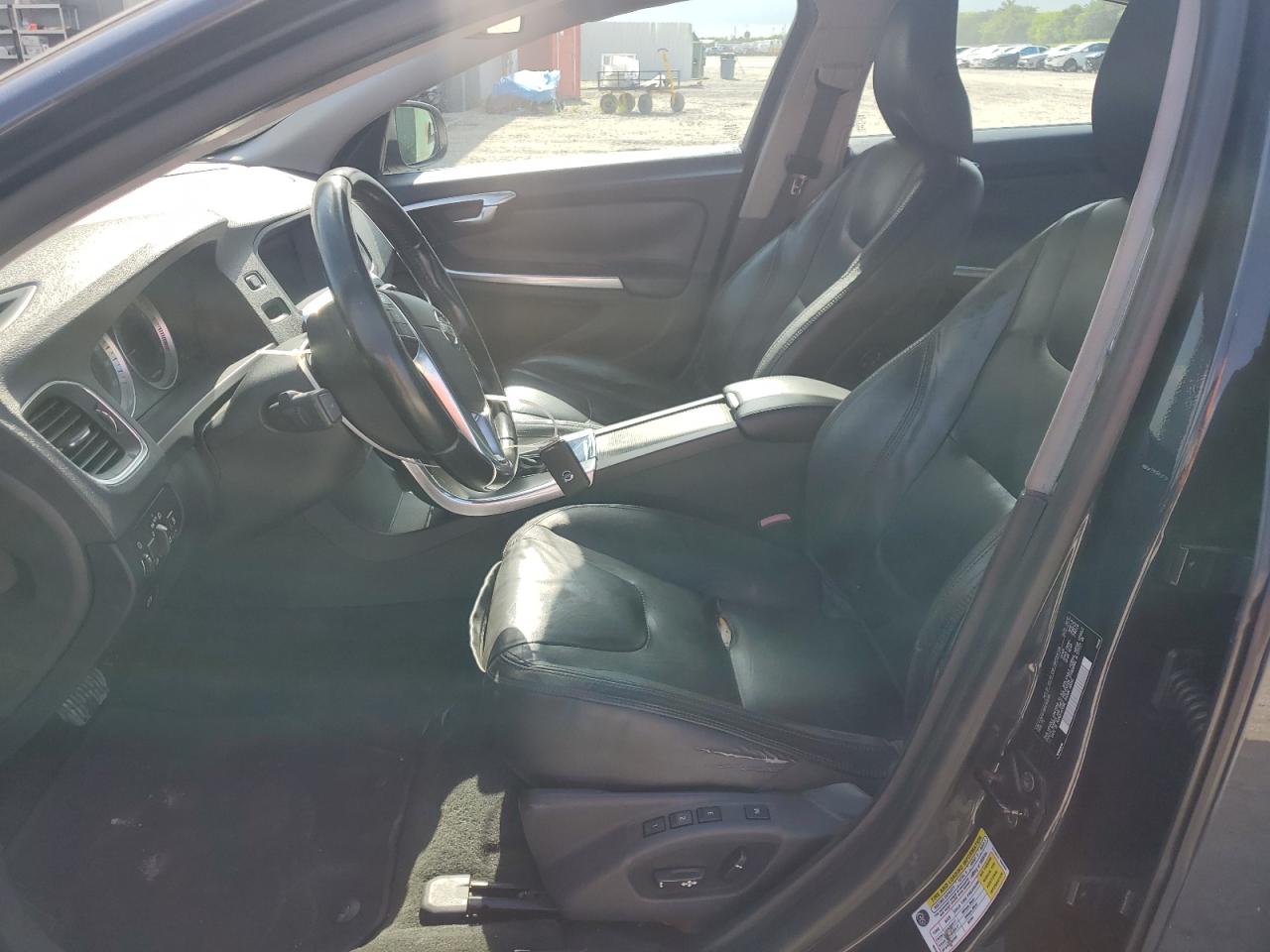 Volvo S60 T5 Image 4