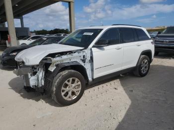  Salvage Jeep Grand Cherokee