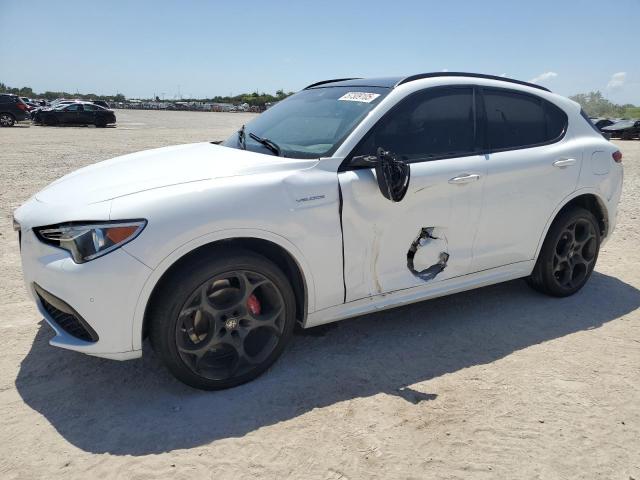  Salvage Alfa Romeo Stelvio