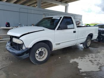  Salvage Chevrolet S-10