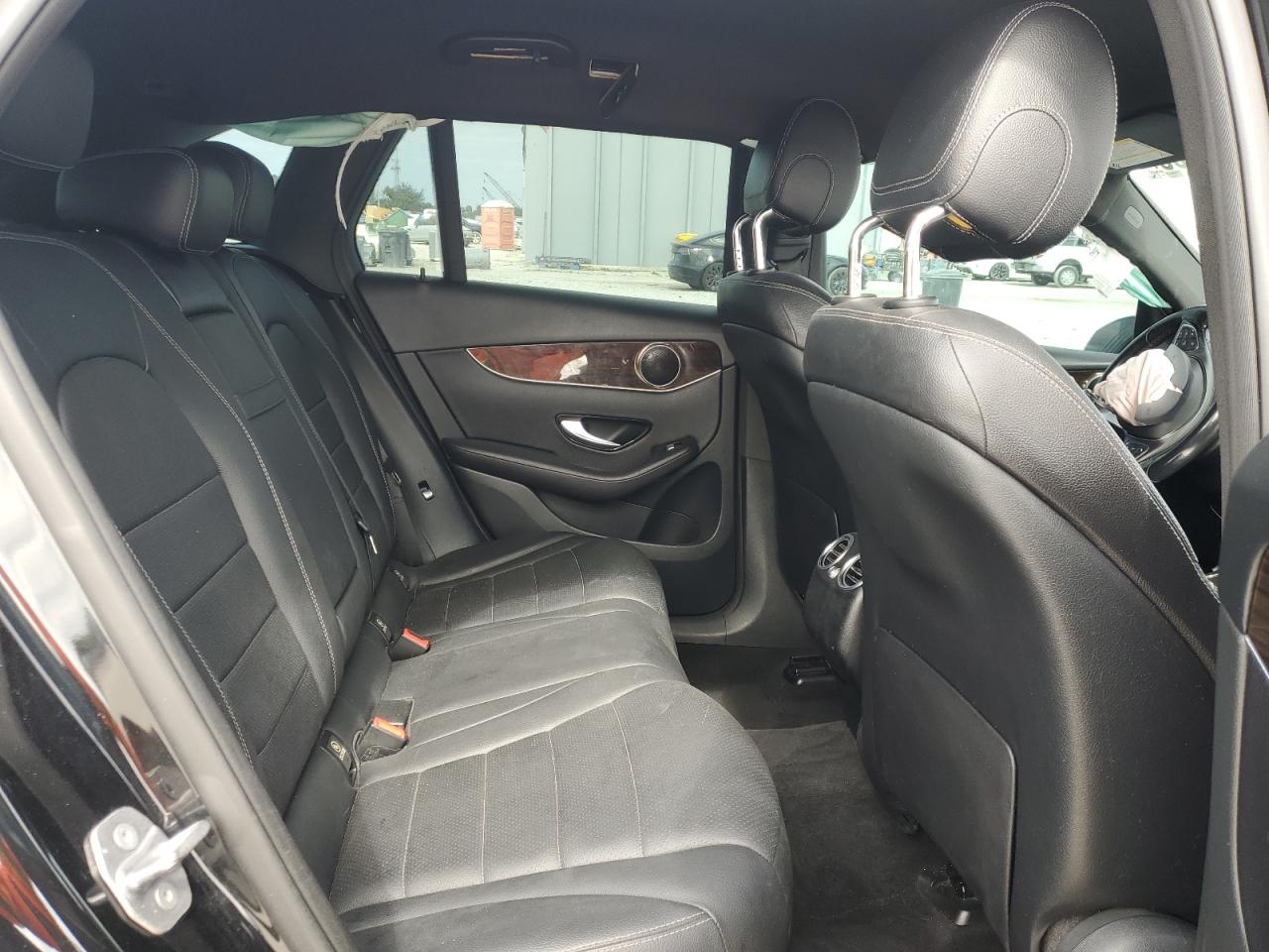 Mercedes-Benz GLC 300 Image 5