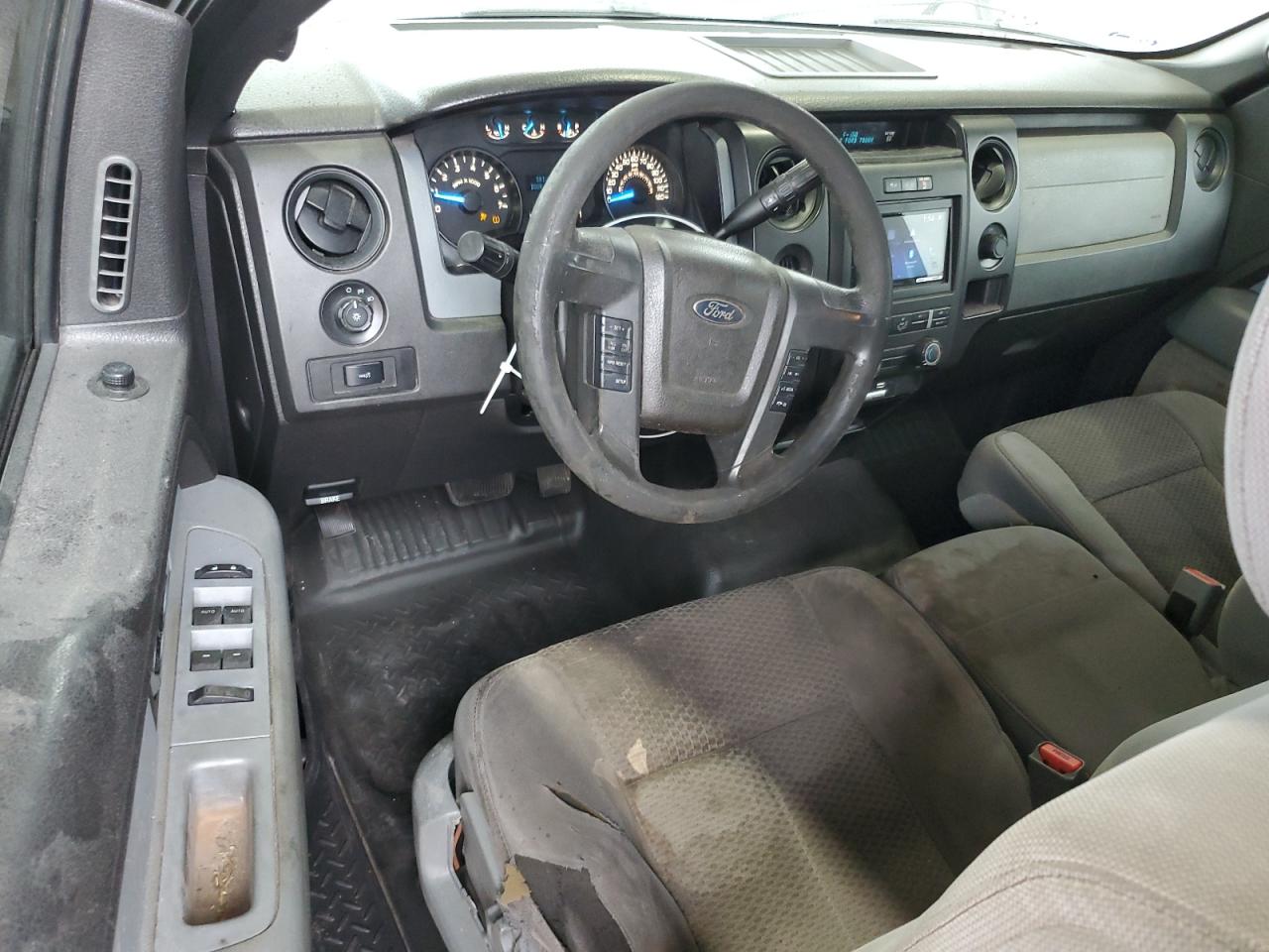 Ford F-150 Super Cab Image 8