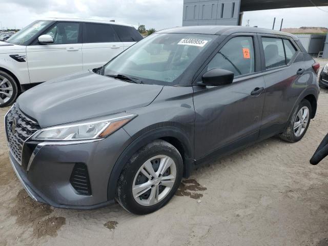  Salvage Nissan Kicks