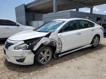  Salvage Nissan Altima