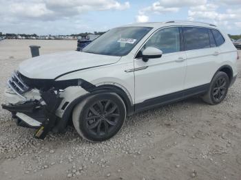  Salvage Volkswagen Tiguan
