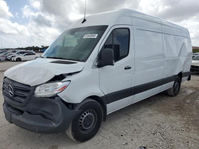  Salvage Mercedes-Benz Sprinter