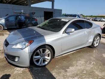  Salvage Hyundai Genesis