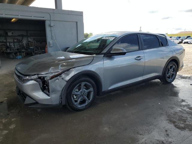  Salvage Kia K4 Lx