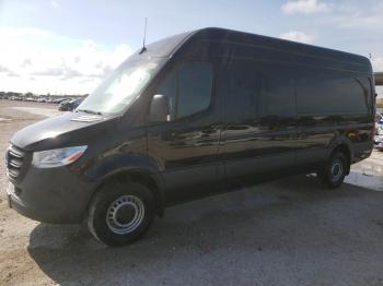  Salvage Mercedes-Benz Sprinter