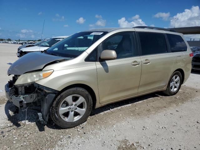  Salvage Toyota Sienna