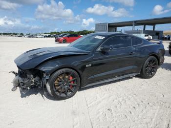  Salvage Ford Mustang