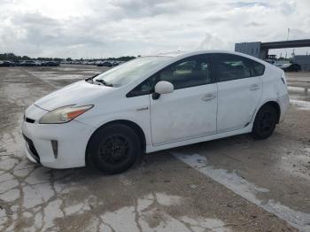  Salvage Toyota Prius