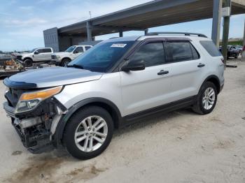  Salvage Ford Explorer