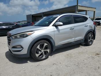  Salvage Hyundai TUCSON