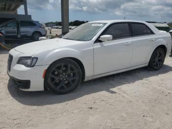  Salvage Chrysler 300