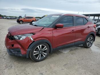  Salvage Nissan Kicks