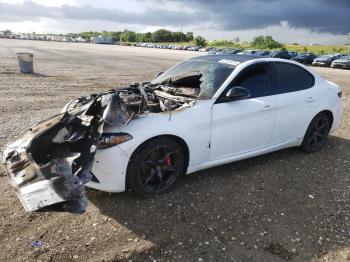  Salvage Alfa Romeo Giulia