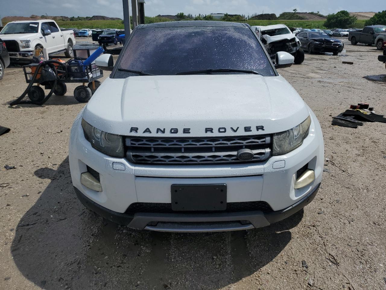 Land Rover Range Rover Pure Premium Image 6