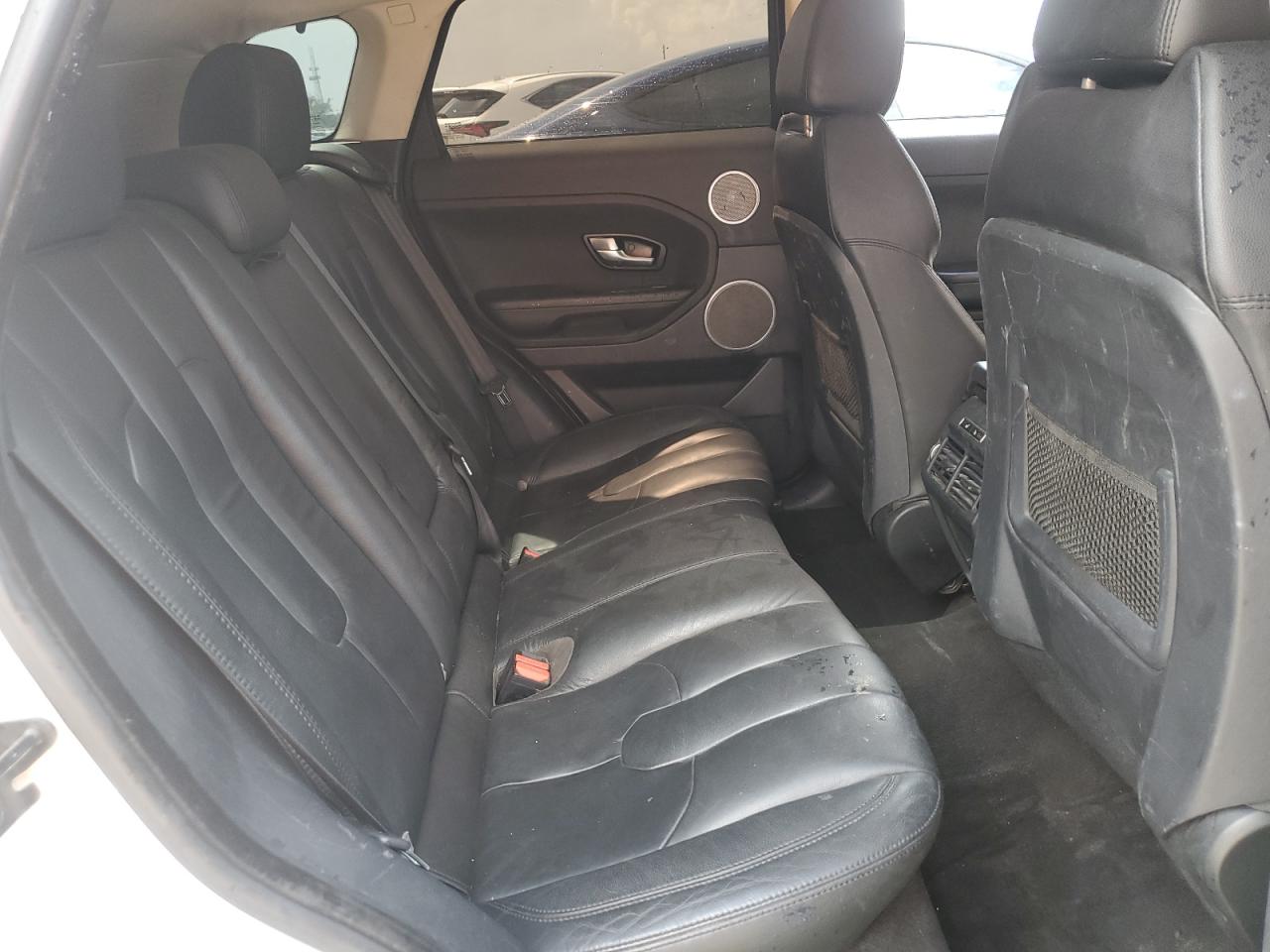 Land Rover Range Rover Pure Premium Image 13