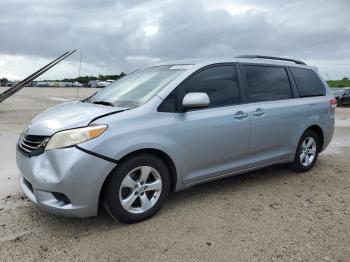  Salvage Toyota Sienna