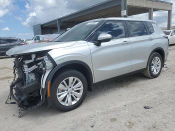  Salvage Mitsubishi Outlander